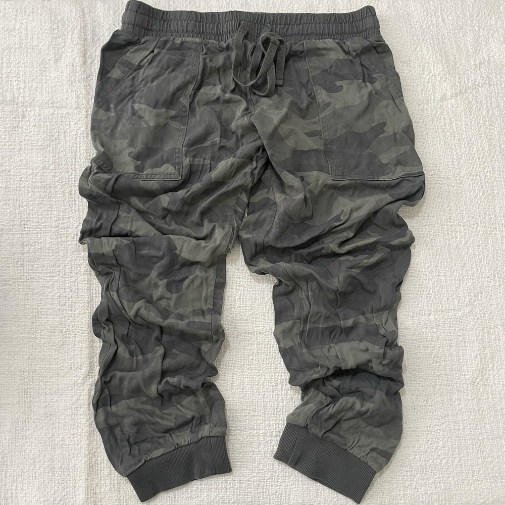 Splendid Women's Small Green Camouflage High Rise Elastic Waist Jogger Pant